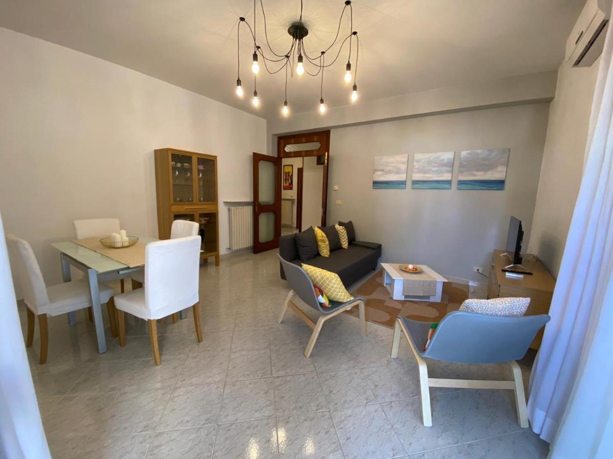 Hotel Ristorante Centosedici تيراتشينا المظهر الخارجي الصورة