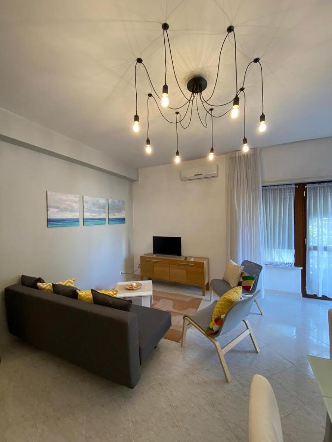 Hotel Ristorante Centosedici تيراتشينا المظهر الخارجي الصورة